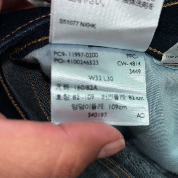 Levi's® 711 Mid Rise Skinny Jeans size 32X30.  New without tags.  Excellent con. - Picture 11 of 11